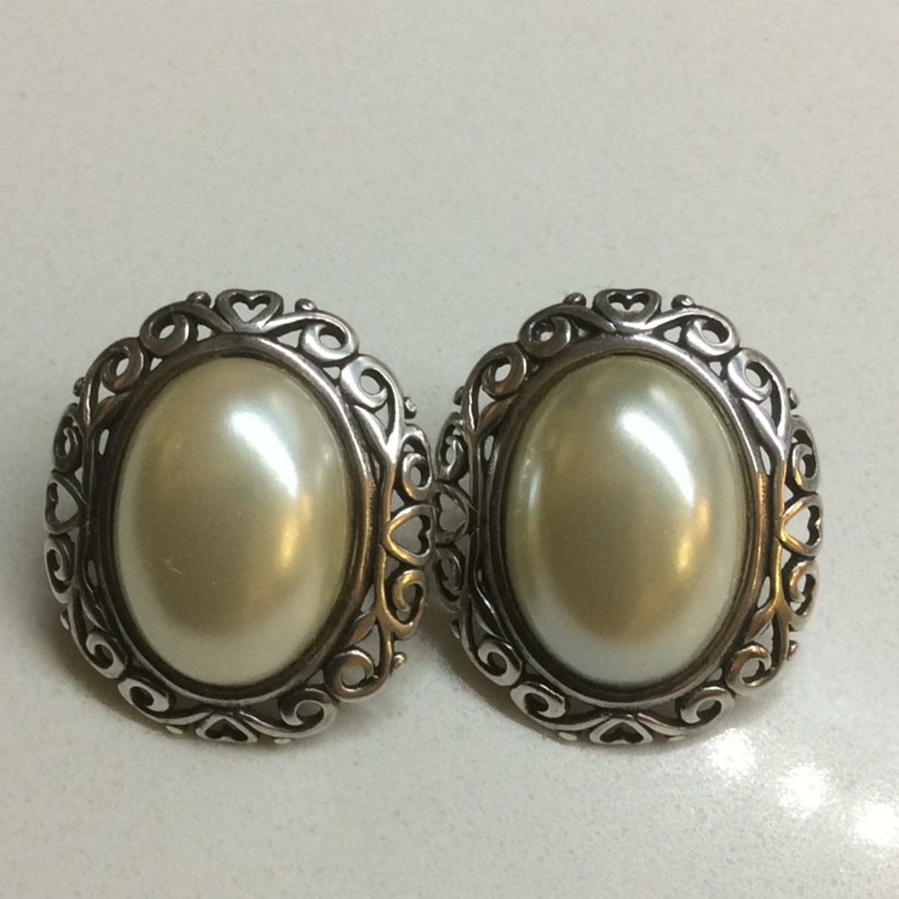 Sterling silver mother of pearl earrings
